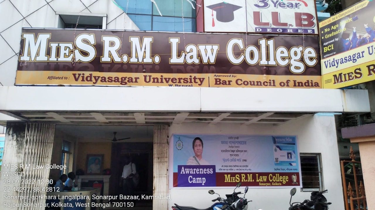 Gallery | 3 Year LLB Degree College