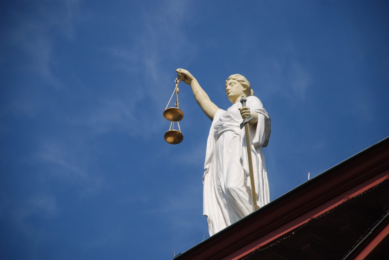 GLOBALIZATION AND INTERNATIONAL LAW